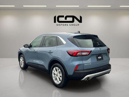 Vapor Blue Metallic 2024 Ford Escape Active