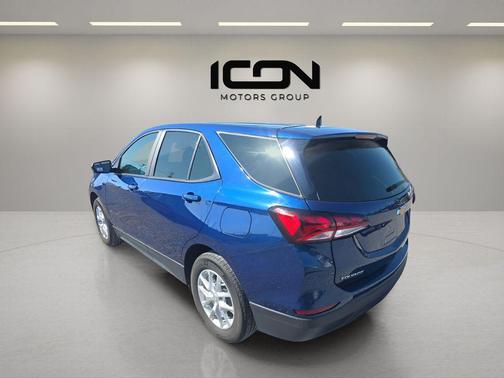 Blue Glow Metallic 2023 Chevrolet Equinox LS