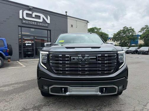 Onyx Black 2023 GMC Sierra 1500 Denali Ultimate