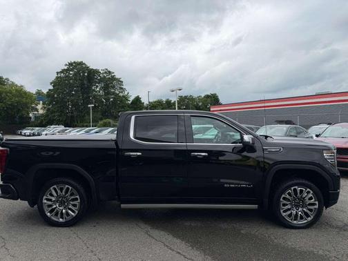 Onyx Black 2023 GMC Sierra 1500 Denali Ultimate