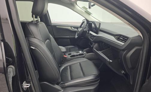 Agate Black Metallic 2024 Ford Escape Platinum