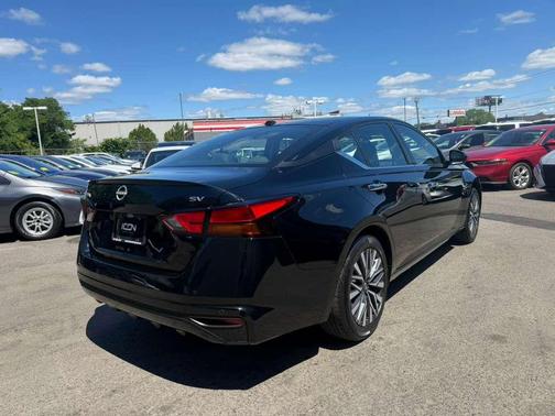 Super Black 2024 Nissan Altima 2.5 SV