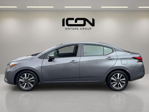 Gun Metallic 2025 Nissan Versa 1.6 SV