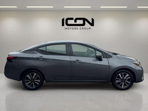 Gun Metallic 2025 Nissan Versa 1.6 SV