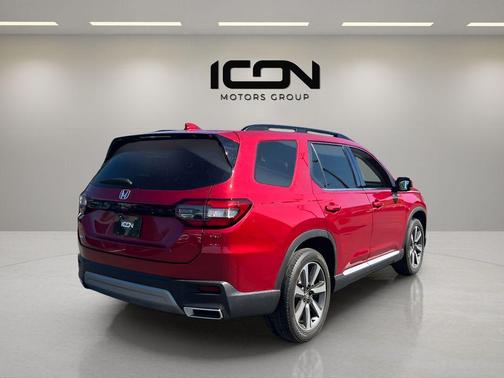 Radiant Red Metallic II 2024 Honda Pilot Elite