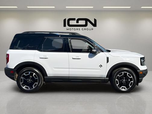 Oxford White 2023 Ford Bronco Sport Outer Banks