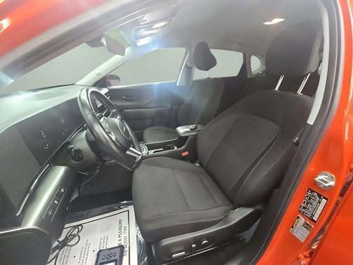 Soultronic Orange Pearl 2025 Hyundai KONA SEL