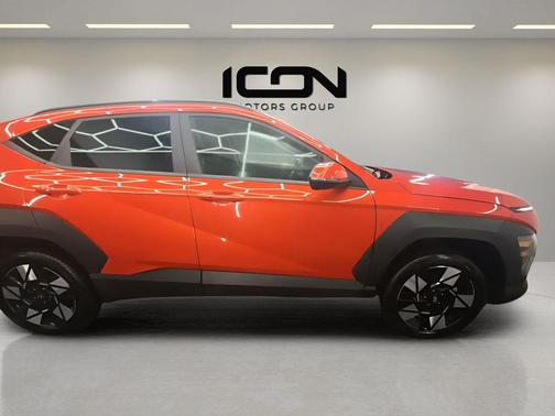 Soultronic Orange Pearl 2025 Hyundai KONA SEL