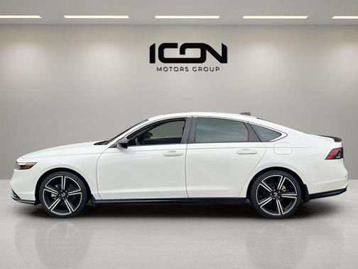 Platinum White Pearl 2023 Honda Accord Hybrid Sport
