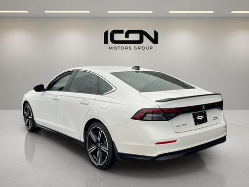 Platinum White Pearl 2023 Honda Accord Hybrid Sport
