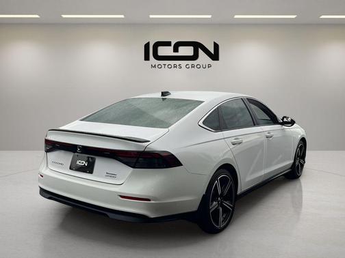 Platinum White Pearl 2023 Honda Accord Hybrid Sport