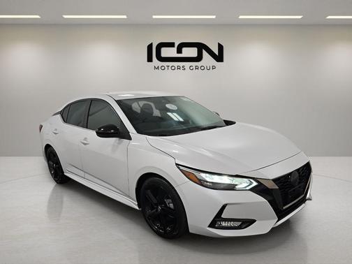 Aspen White TriCoat Pearl 2022 Nissan Sentra SR