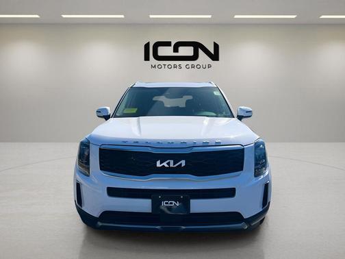 Glacial White Pearl 2022 Kia Telluride EX