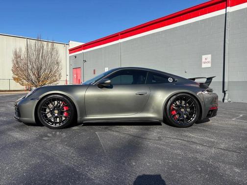 2024 Porsche 911 Carrera GTS