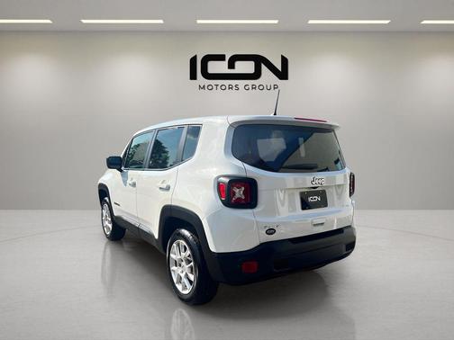 Alpine White Clearcoat 2023 Jeep Renegade Latitude