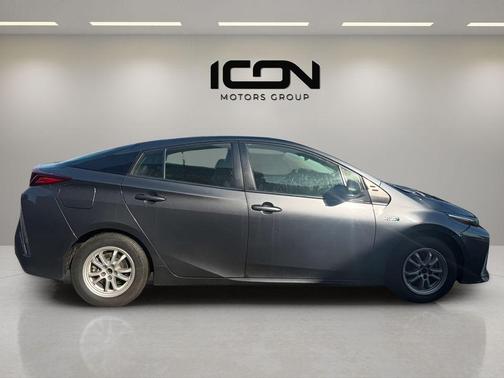 Magnetic Gray Metallic 2021 Toyota Prius Prime XLE