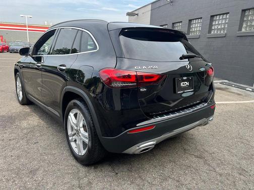 2021 Mercedes-Benz GLA 250 Base 4MATIC