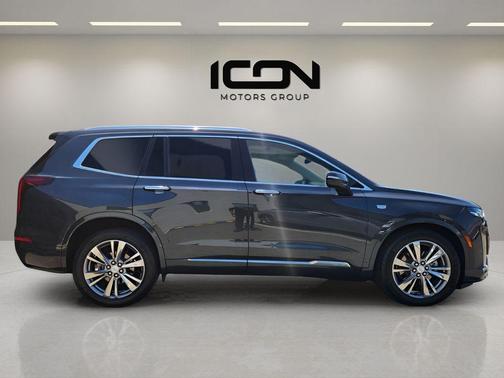 Wilder Metallic 2022 Cadillac XT6 Premium Luxury FWD