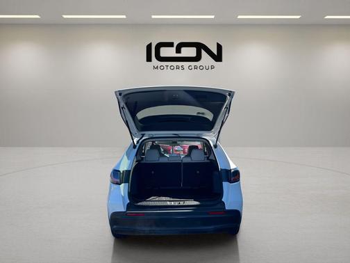 Platinum White Pearl 2025 Honda HR-V LX