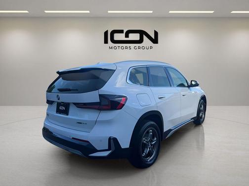 Alpine White 2025 BMW X1 xDrive28i