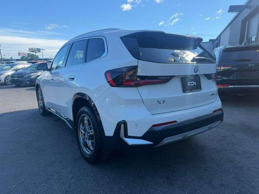 Alpine White 2025 BMW X1 xDrive28i