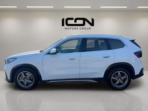 Alpine White 2025 BMW X1 xDrive28i