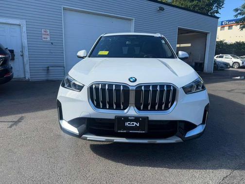 Alpine White 2025 BMW X1 xDrive28i