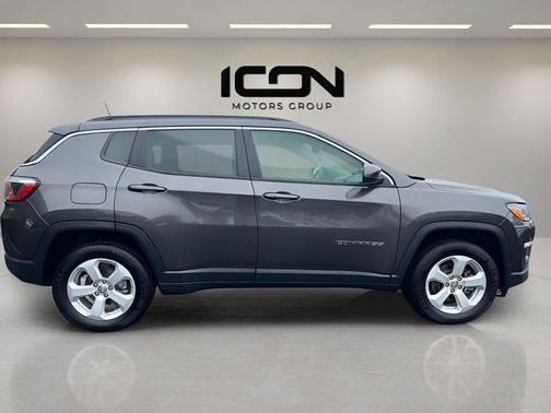 Granite Crystal Metallic Clearcoat 2020 Jeep Compass Latitude