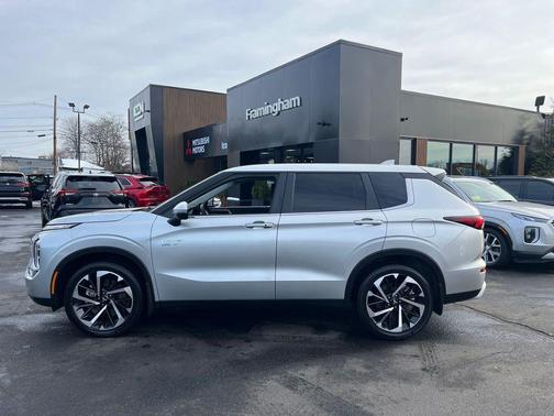 2024 Mitsubishi Outlander PHEV SE S-AWC