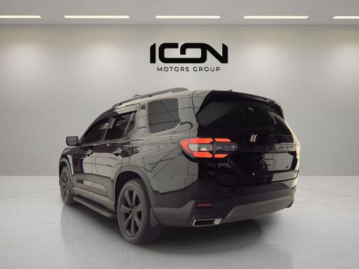 Crystal Black Pearl 2023 Honda Pilot AWD Elite