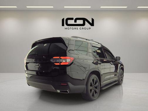 Crystal Black Pearl 2023 Honda Pilot AWD Elite