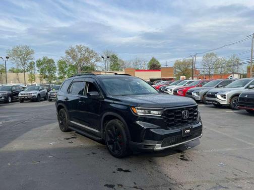 Crystal Black Pearl 2023 Honda Pilot AWD Elite