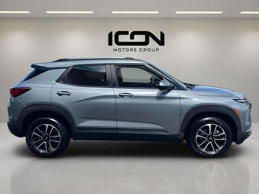 Sterling Gray Metallic 2025 Chevrolet Trailblazer LT