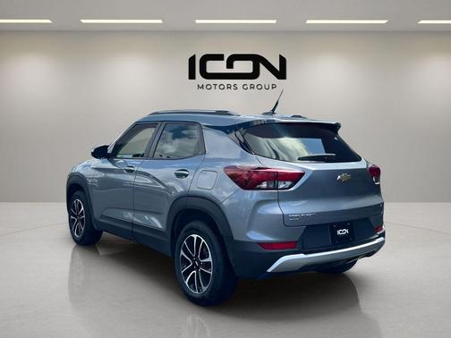 Sterling Gray Metallic 2025 Chevrolet Trailblazer LT