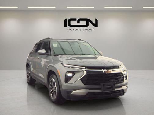Sterling Gray Metallic 2025 Chevrolet Trailblazer LT
