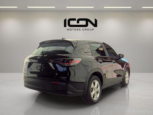 Crystal Black Pearl 2025 Honda HR-V LX
