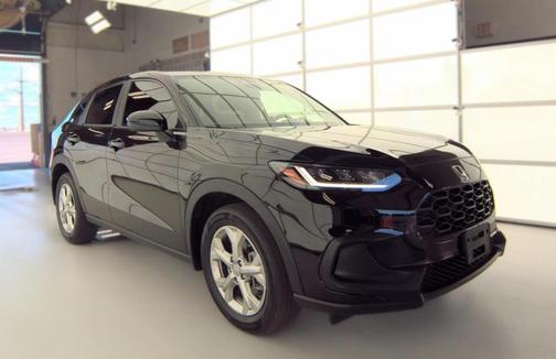 Crystal Black Pearl 2025 Honda HR-V LX