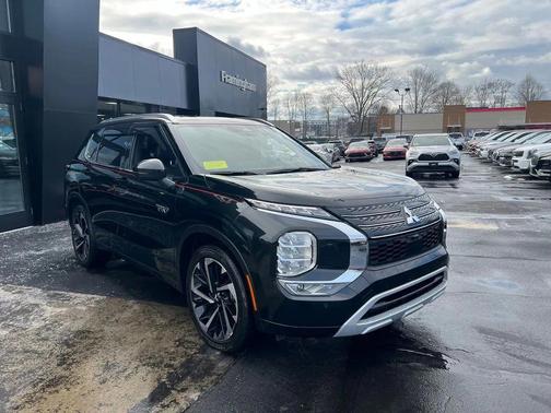 2023 Mitsubishi Outlander PHEV SEL