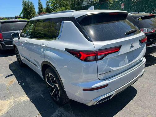 2022 Mitsubishi Outlander SEL S-AWC