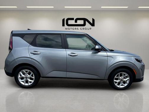 Steel Gray 2023 Kia Soul LX