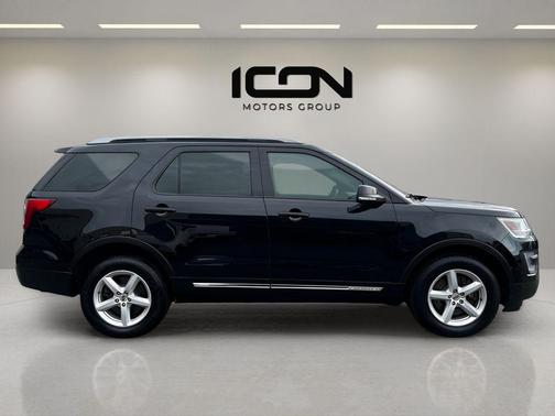 Shadow Black 2017 Ford Explorer XLT