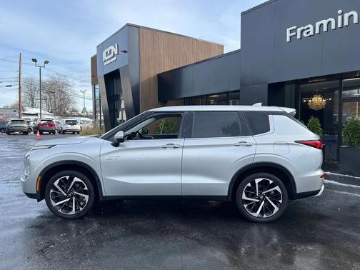 2024 Mitsubishi Outlander PHEV SE S-AWC