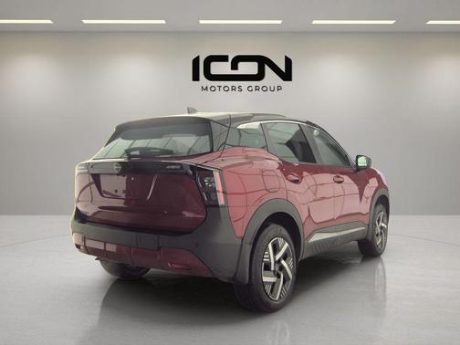 Scarlet Ember Tintcoat/Super Black 2025 Nissan Kicks SV