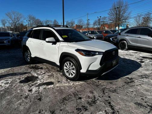 2022 Toyota Corolla Cross LE