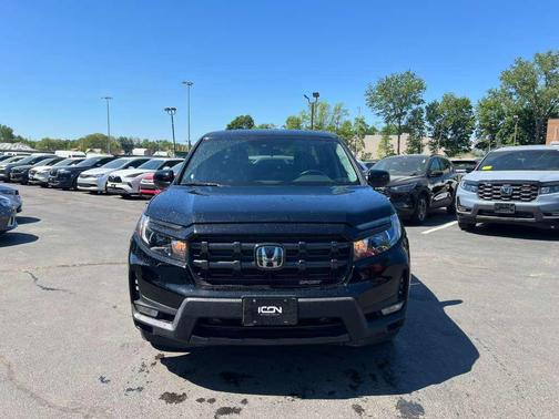 Crystal Black Pearl 2024 Honda Ridgeline RTL