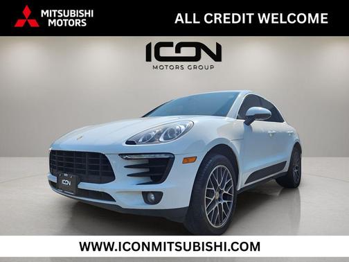 White 2017 Porsche Macan Macan