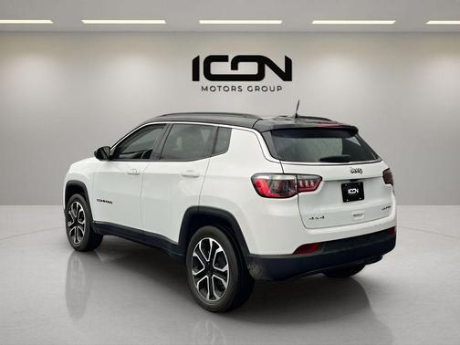 Bright White Clearcoat 2022 Jeep Compass Limited
