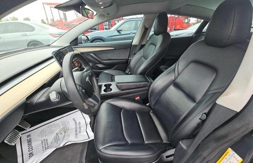 Gray 2022 Tesla Model 3 Long Range