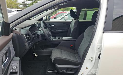 Pearl White Tricoat 2023 Nissan Rogue SV