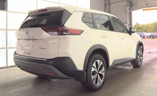 Pearl White Tricoat 2023 Nissan Rogue SV